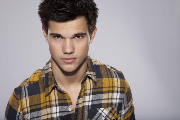 photo 25 in Lautner gallery [id644842] 2013-11-08 00:00:00