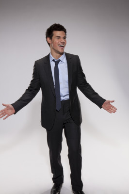 photo 28 in Taylor Lautner gallery [id644839] 2013-11-08 00:00:00