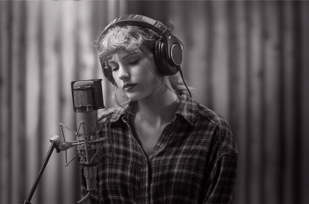 photo 14 in Taylor Swift gallery [id1245835] 2021-01-18 00:00:00