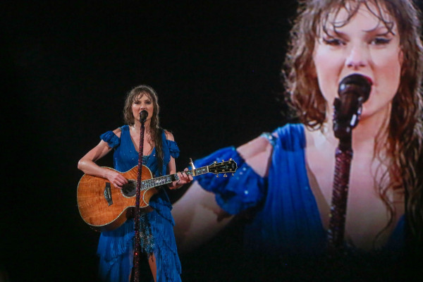 photo 13 in Taylor Swift gallery [id1339233] 2023-12-22 00:00:00