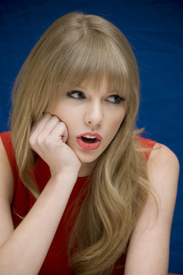 photo 11 in Taylor Swift gallery [id444879] 2012-02-13 00:00:00