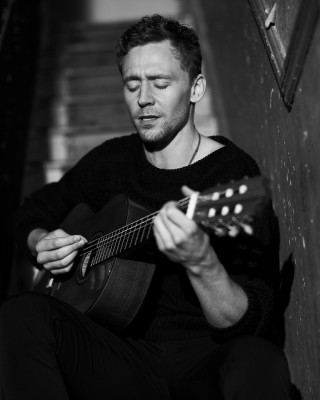 Tom Hiddleston pic #658950