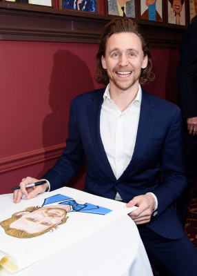 photo 22 in Tom Hiddleston gallery [id1193617] 2019-12-06 00:00:00
