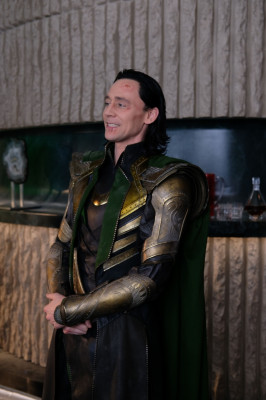 Tom Hiddleston pic #1235130