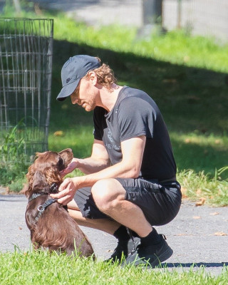 Tom Hiddleston pic #1177009
