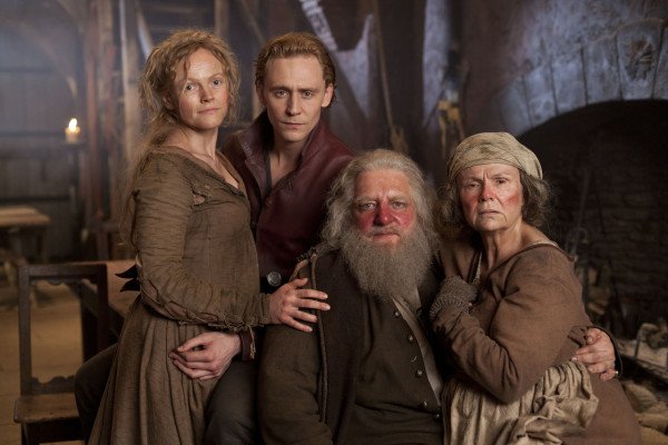Tom Hiddleston pic #653443