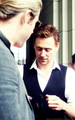 photo 3 in Tom Hiddleston gallery [id482006] 2012-04-30 00:00:00