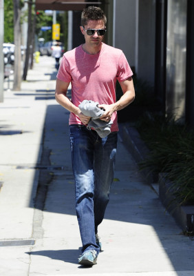 photo 5 in Topher Grace gallery [id613762] 2013-06-28 00:00:00