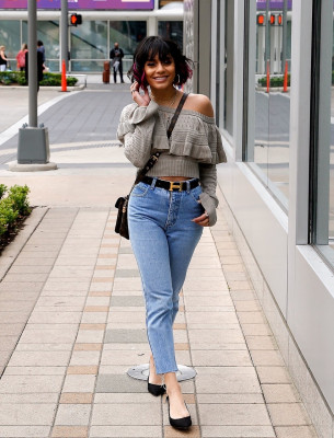 Vanessa Hudgens pic #1030147