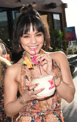 Vanessa Hudgens pic #1030162