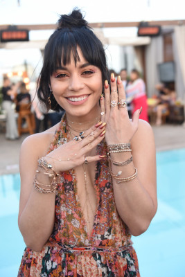 Vanessa Hudgens pic #1030160