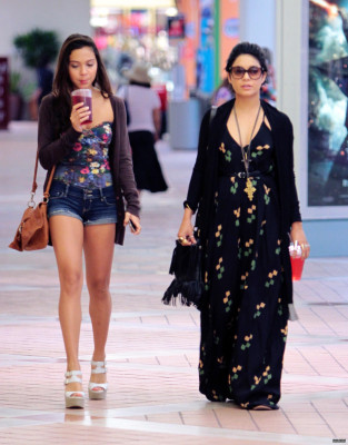Vanessa Hudgens pic #444811