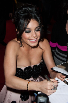 Vanessa Hudgens pic #1162546
