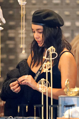 Vanessa Hudgens pic #1208474