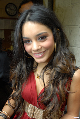 Vanessa Hudgens pic #681130