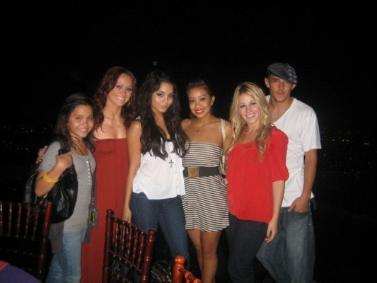 Vanessa Hudgens pic #450430