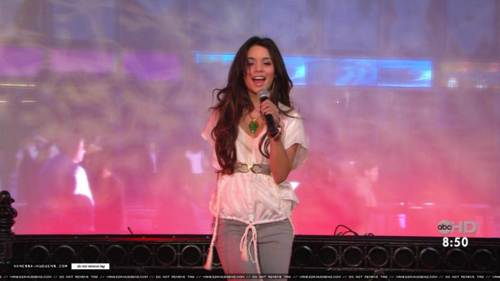 Vanessa Hudgens pic #136538