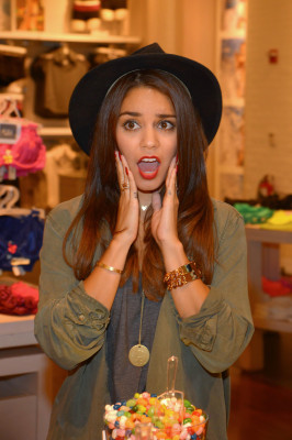 Vanessa Hudgens pic #624902