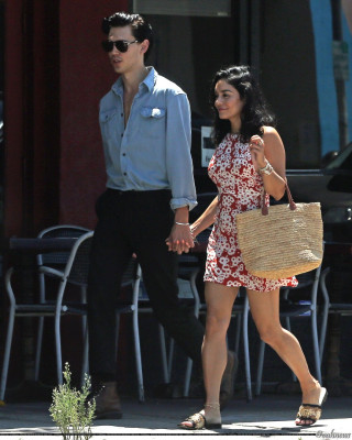 Vanessa Hudgens pic #1182210