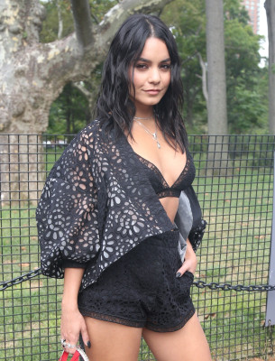 Vanessa Hudgens pic #1208463