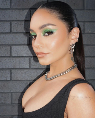 photo 3 in Vanessa Hudgens gallery [id1317661] 2022-12-16 00:00:00