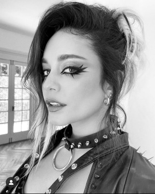 photo 20 in Vanessa Hudgens gallery [id1289149] 2021-12-19 00:00:00