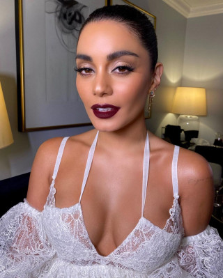 Vanessa Hudgens pic #1289146