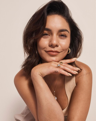 photo 4 in Vanessa Hudgens gallery [id1289105] 2021-12-19 00:00:00