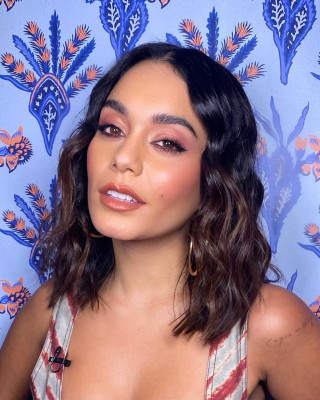 photo 9 in Vanessa Hudgens gallery [id1281280] 2021-11-18 00:00:00