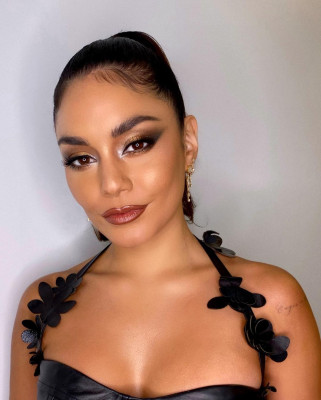 photo 4 in Vanessa Hudgens gallery [id1281285] 2021-11-18 00:00:00