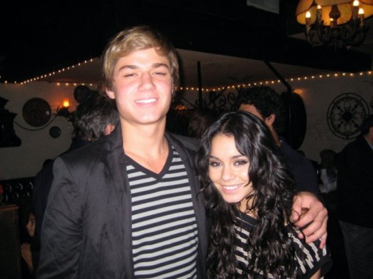 Vanessa Hudgens pic #450427