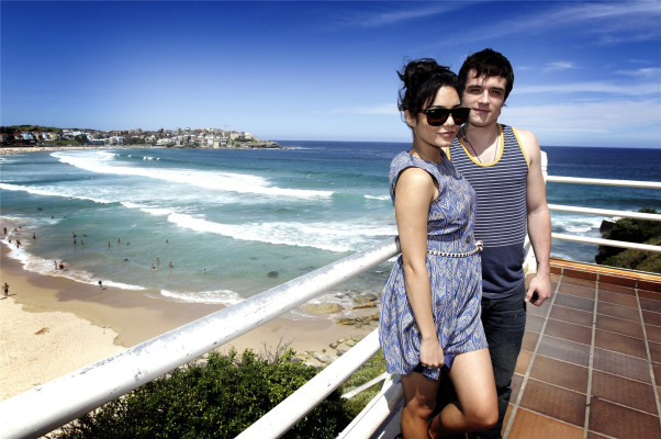 Vanessa Hudgens pic #439139