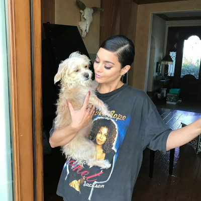 Vanessa Hudgens pic #957370