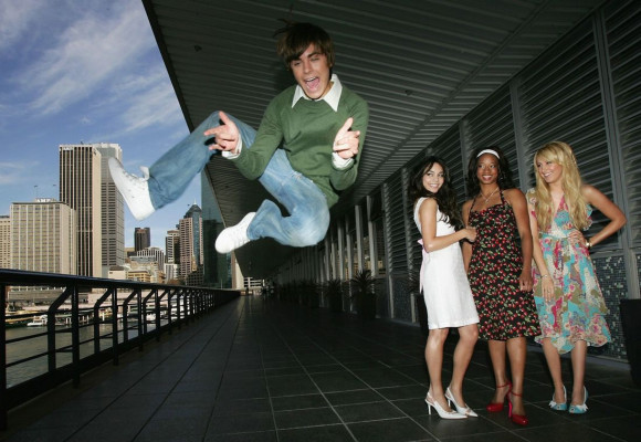 Vanessa Hudgens pic #275548