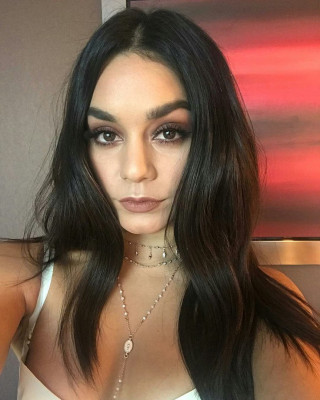 Vanessa Hudgens pic #959131