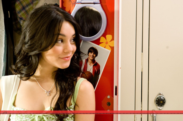 photo 4 in Vanessa Hudgens gallery [id128367] 2009-01-19 00:00:00