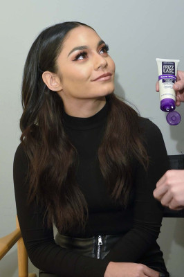 Vanessa Hudgens pic #977634