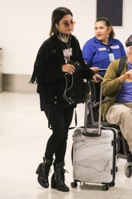 Vanessa Hudgens pic #977993