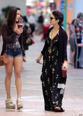 Vanessa Hudgens pic #450390