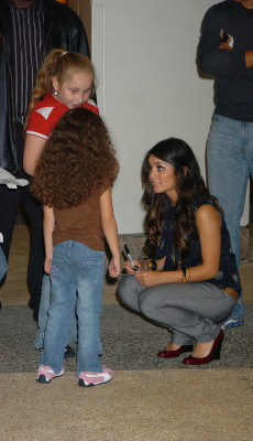 Vanessa Hudgens pic #681664