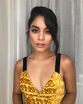 Vanessa Hudgens pic #1083167