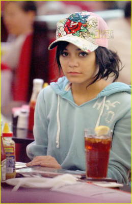 Vanessa Hudgens pic #608772