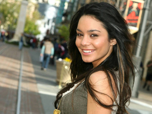 photo 15 in Vanessa Hudgens gallery [id128328] 2009-01-19 00:00:00