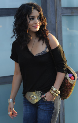 Vanessa Hudgens pic #520370