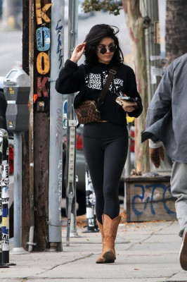 Vanessa Hudgens pic #1093180