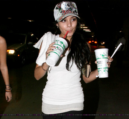 Vanessa Hudgens pic #682724