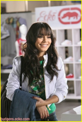 Vanessa Hudgens pic #165236