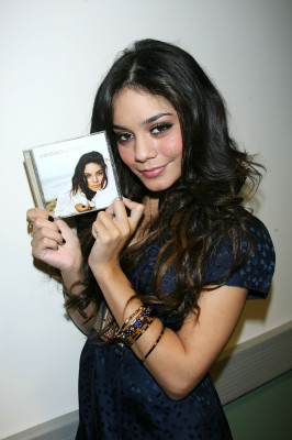 Vanessa Hudgens pic #153965