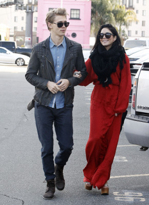 Vanessa Hudgens pic #565211