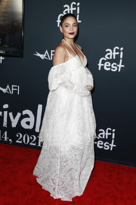 photo 29 in Vanessa Hudgens gallery [id1280691] 2021-11-17 00:00:00